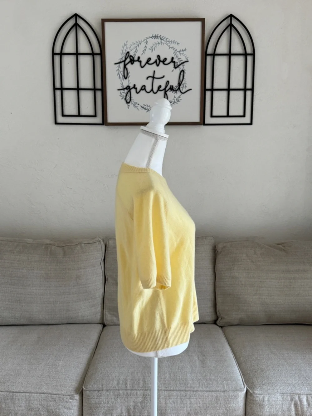 Abercrombie & Fitch Butter Yellow 100% Cashmere Crewneck Sweater Tee Size L